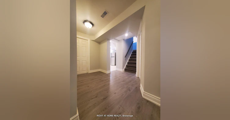214 Kenilworth Avenue S, Hamilton, ON, L8K 2T4 - 4