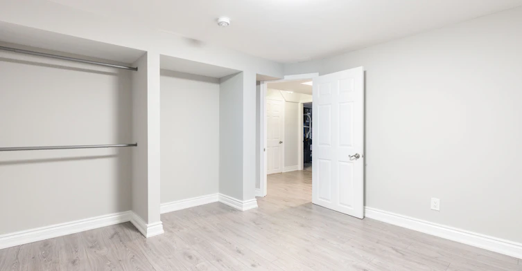214 Kenilworth Avenue S, Hamilton, ON, L8K 2T4 - 9