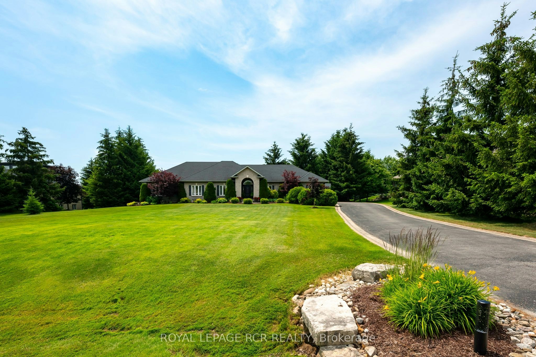 6 Brookhaven Crescent, East Garafraxa, ON, L9W 7L9