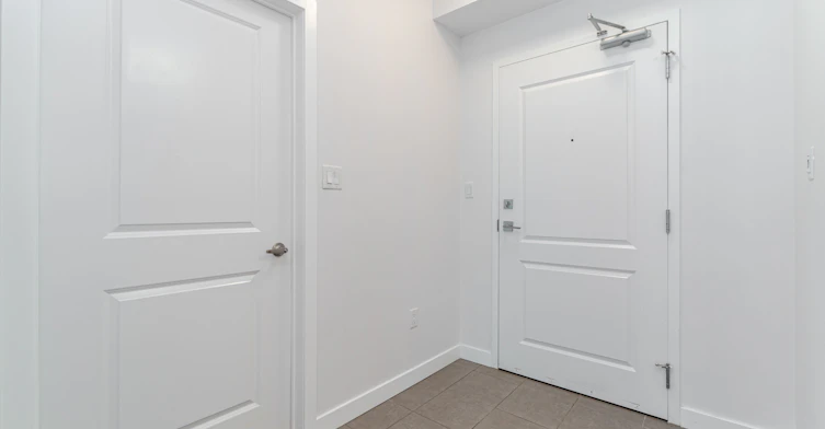121-125 Shoreview Place, Hamilton, ON, L8E 0K3 - 8