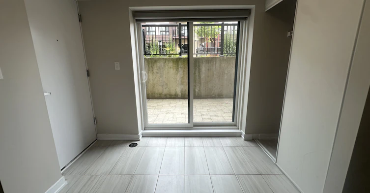E9-20-20 Palace Street, Kitchener, ON, N2E 0J3 - 7