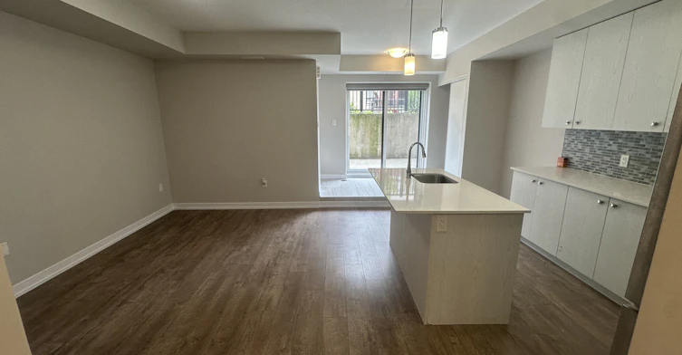 E9-20-20 Palace Street, Kitchener, ON, N2E 0J3 - 4