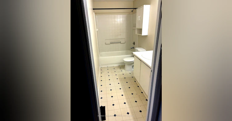 65-511 Admiral Drive W, London, ON, N5V 4R4 - 8