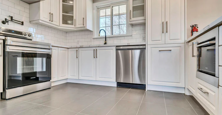 Main-43 White Street, St. Catharines, ON, L2N 1Z6 - 19