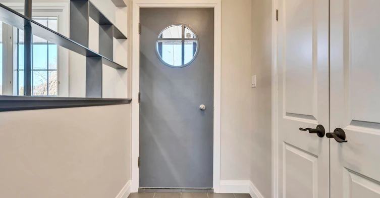 Main-43 White Street, St. Catharines, ON, L2N 1Z6 - 3