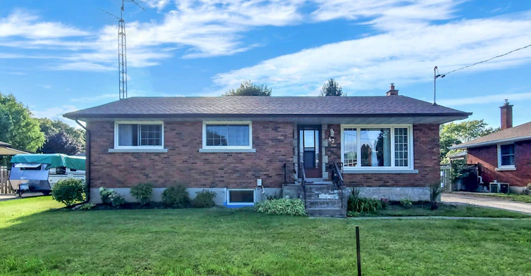 Main-43 White Street, St. Catharines, ON, L2N 1Z6