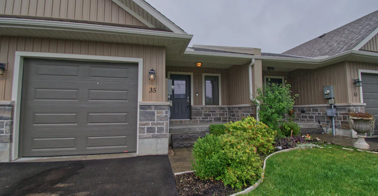 35 Cobblestone Street, Belleville, ON, K8P 0E3 - 2