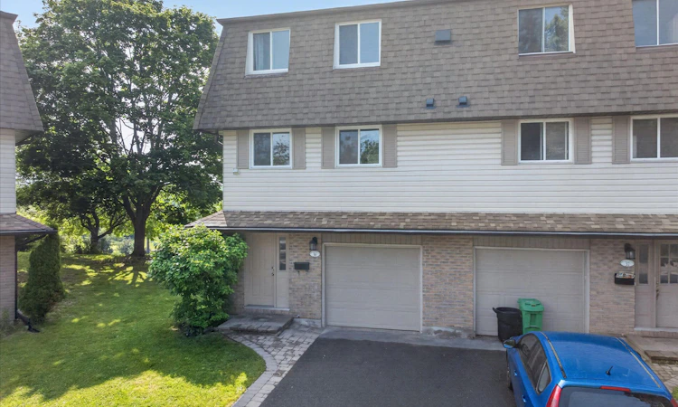 36-30 Champlain Crescent