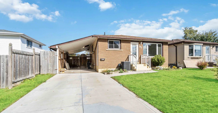 91 Boston (Lower) Crescent, Hamilton, ON, L8T 4N1
