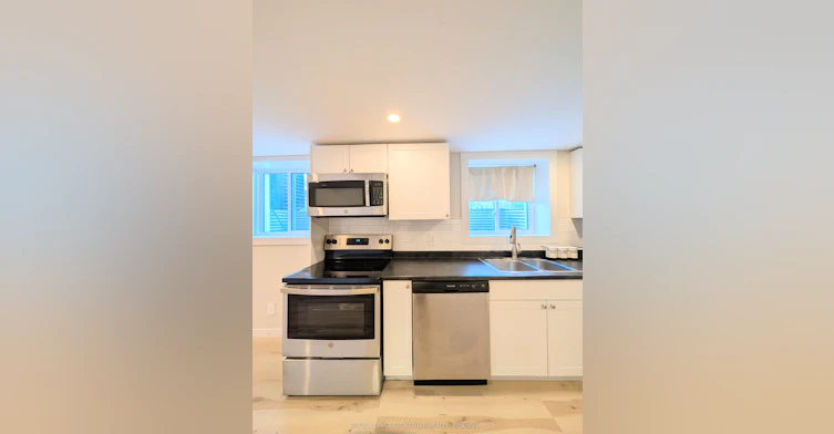 Lower-43 Second Avenue, Quinte West, ON, K8V 5M5 - 2