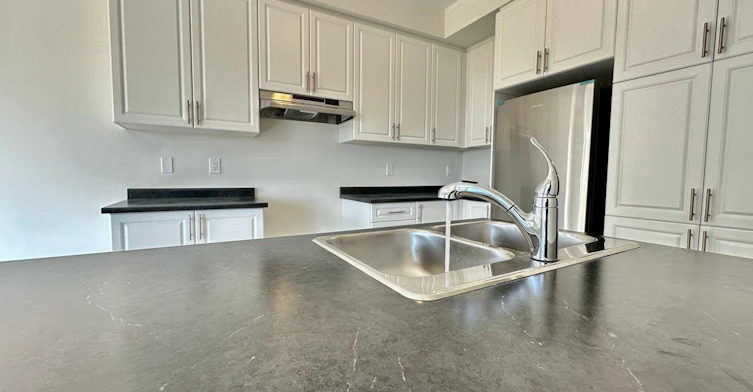 10 Sapphire Way, Thorold, ON, L2V 0L4 - 9