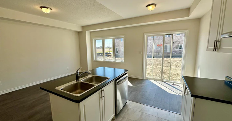 10 Sapphire Way, Thorold, ON, L2V 0L4 - 13