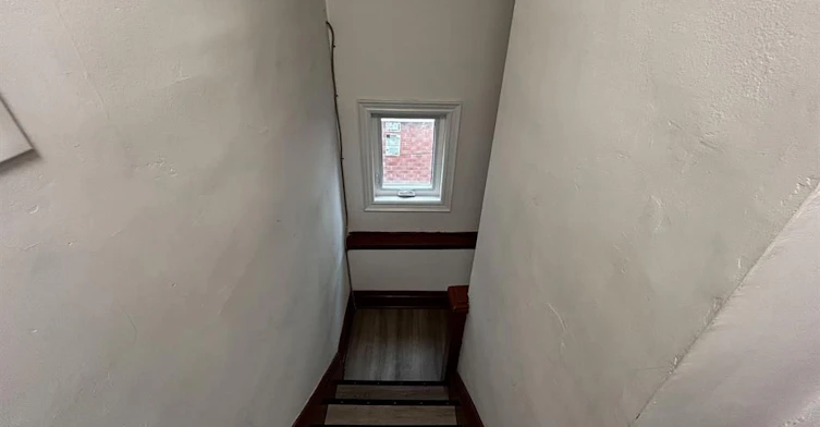 2ND RM 1-46 Arnold Street, Hamilton, ON, L8S 1R4 - 13