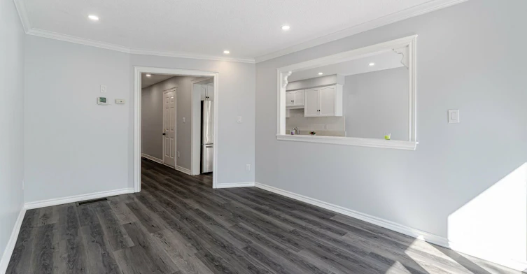 63 Pinewoods Drive, Hamilton, ON, L8J 2T6 - 4