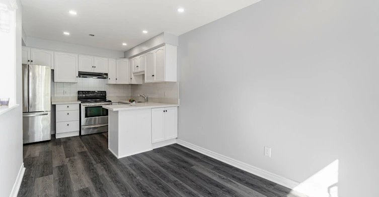 63 Pinewoods Drive, Hamilton, ON, L8J 2T6 - 5