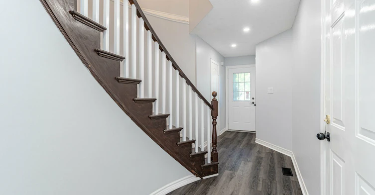 63 Pinewoods Drive, Hamilton, ON, L8J 2T6 - 3