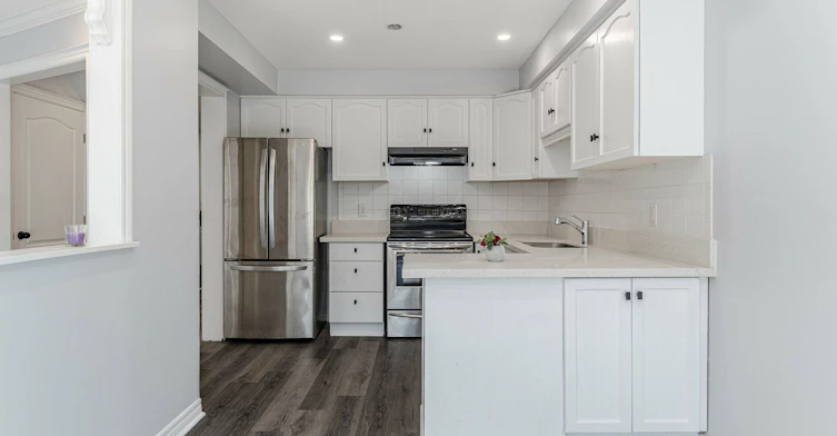 63 Pinewoods Drive, Hamilton, ON, L8J 2T6 - 6