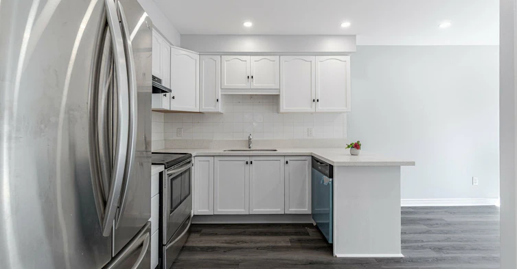 63 Pinewoods Drive, Hamilton, ON, L8J 2T6 - 9