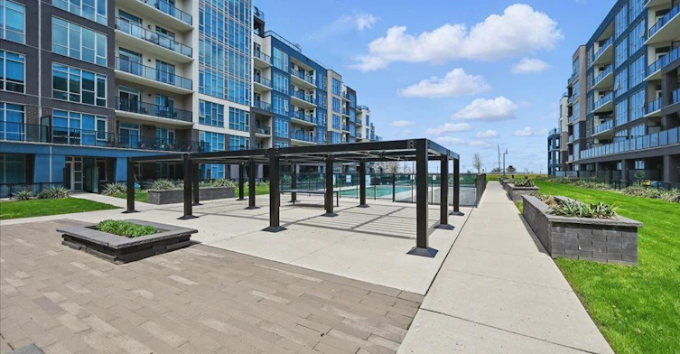 135-16 Concord Place, Grimsby, ON, L3M 0J1 - 36