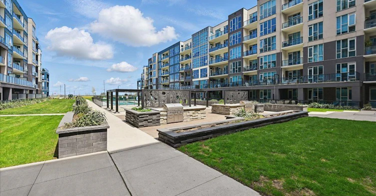 135-16 Concord Place, Grimsby, ON, L3M 0J1 - 33