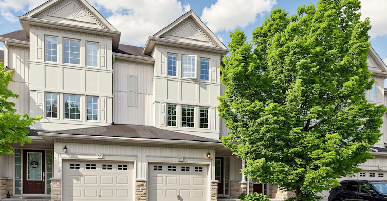 A5-110 Activa Avenue, Kitchener, ON, N2E 4K4 - 3
