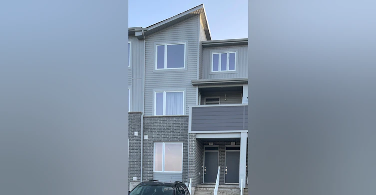 56-925 Deveron Crescent, London, ON, N5Z 0B6