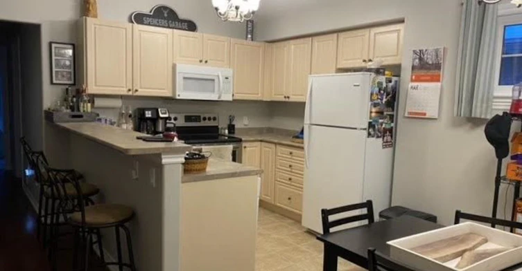 24 Beall Street, Kawartha Lakes, ON, K9V 6J6 - 5
