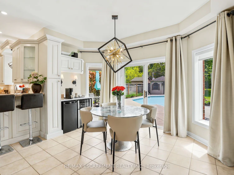 156 Valmont Street, Hamilton, ON, L9G 4Z9 - 17