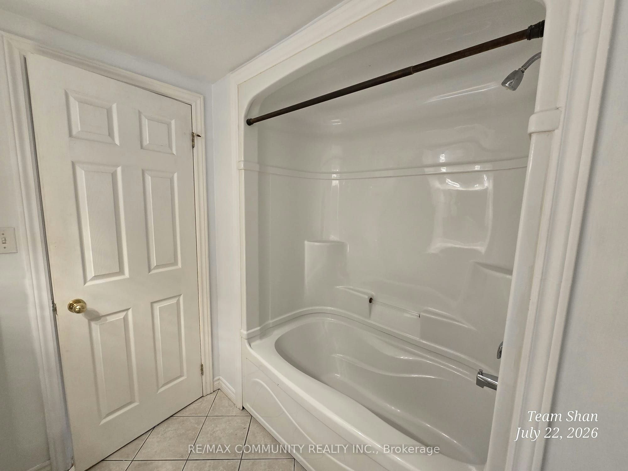 BSMT-166 St Lawrence Drive, Welland, ON, L3C 7H3 - 9
