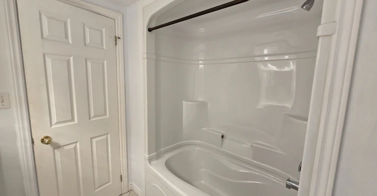 BSMT-166 St Lawrence Drive, Welland, ON, L3C 7H3 - 9