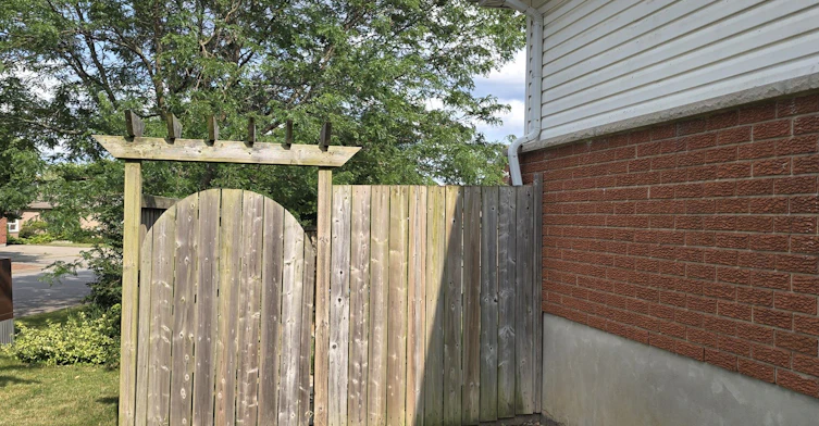 BSMT-166 St Lawrence Drive, Welland, ON, L3C 7H3 - 2