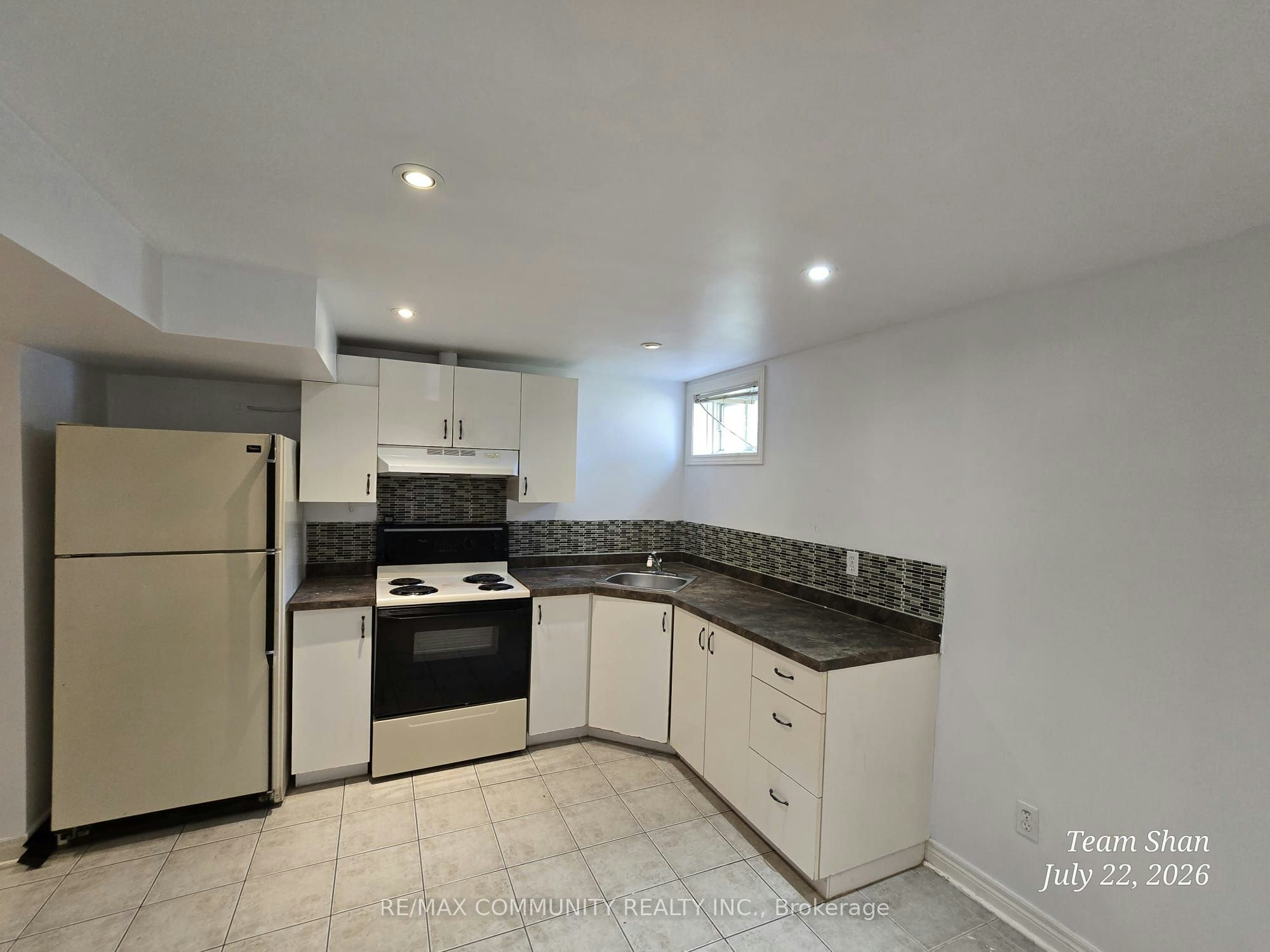 BSMT-166 St Lawrence Drive, Welland, ON, L3C 7H3 - 5