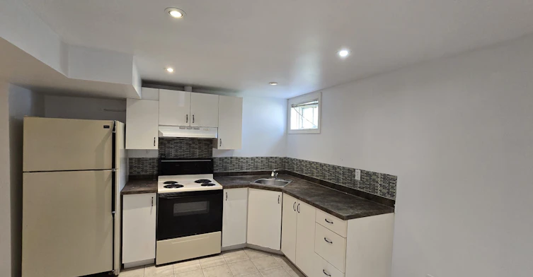 BSMT-166 St Lawrence Drive, Welland, ON, L3C 7H3 - 5