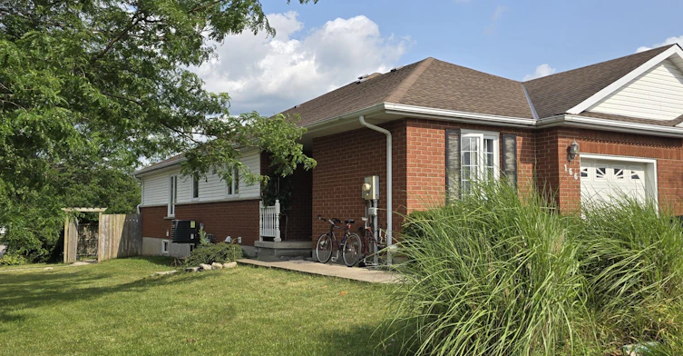 BSMT-166 St Lawrence Drive, Welland, ON, L3C 7H3