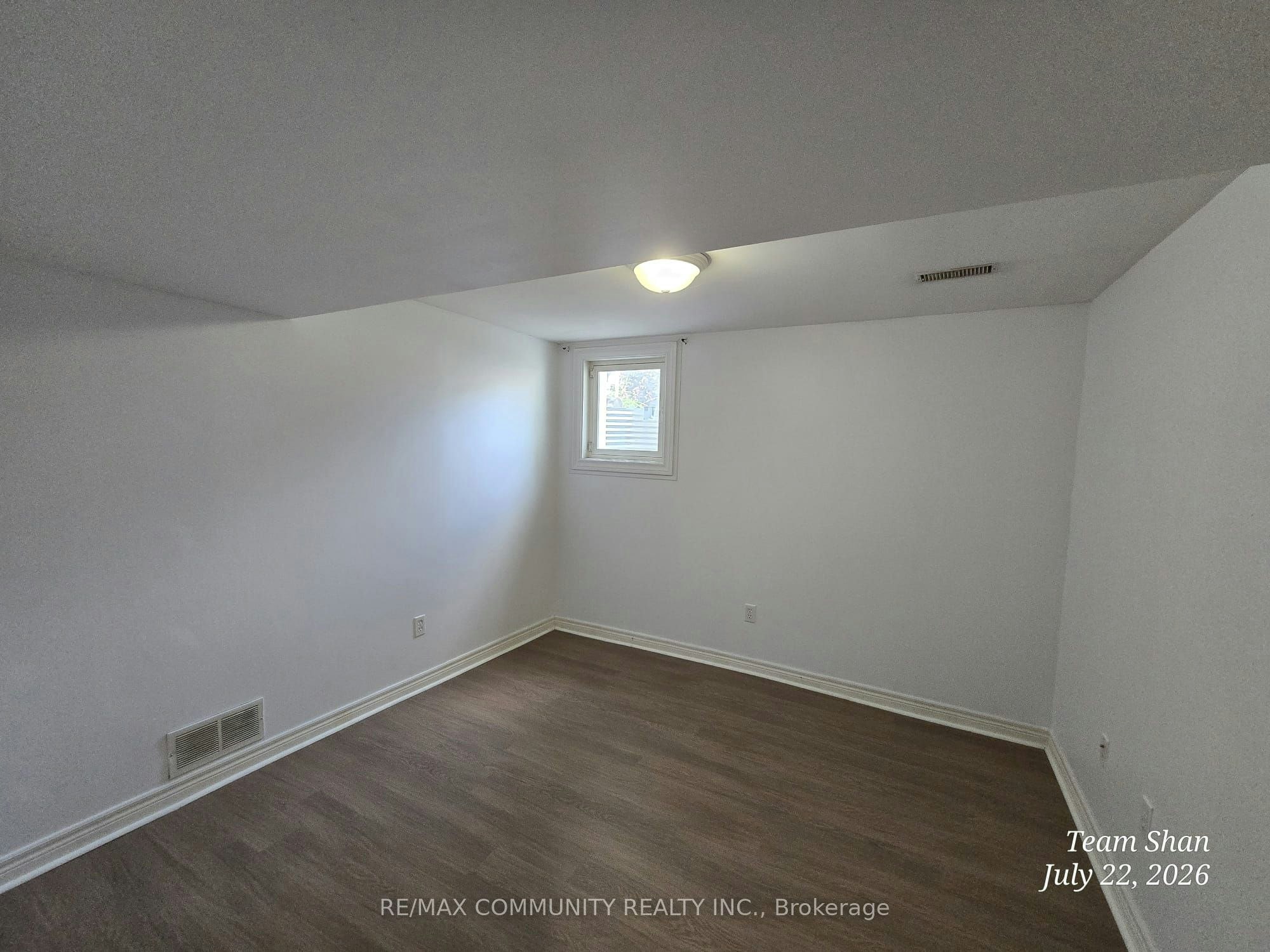 BSMT-166 St Lawrence Drive, Welland, ON, L3C 7H3 - 12