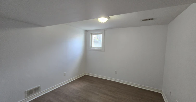 BSMT-166 St Lawrence Drive, Welland, ON, L3C 7H3 - 12