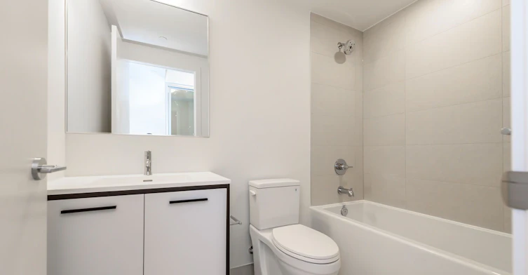 701-385 Winston Road, Grimsby, ON, L3M 0J3 - 15