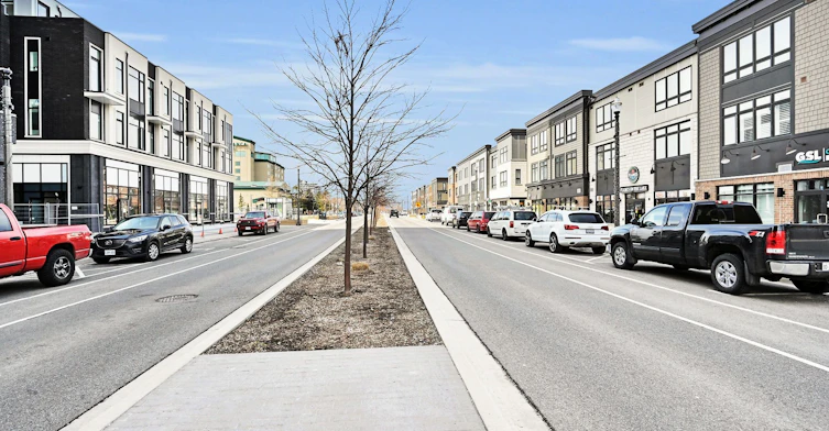 701-385 Winston Road, Grimsby, ON, L3M 0J3 - 29
