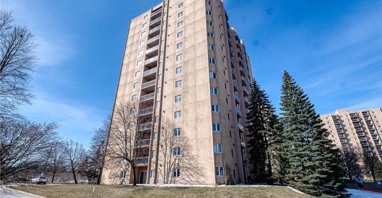 707-860 Commissioners Road, London, ON, N6C 2V5