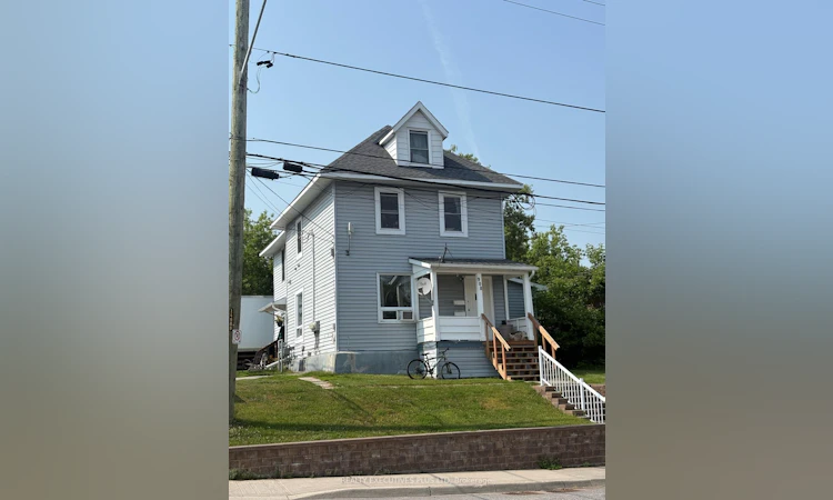 106 Fourth Avenue W