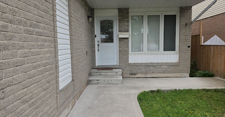 127 Dewitt Road, Hamilton, ON, L8G 4E3 - 2