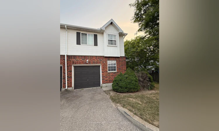 1-185 Highland Crescent