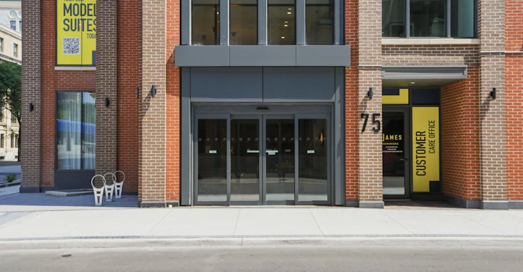 2113-75 James Street S, Hamilton, ON, L8P 2T1 - 2
