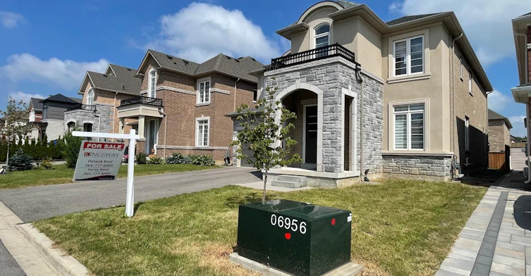177 Whittington Drive, Hamilton, ON, L9K 0H6 - 2