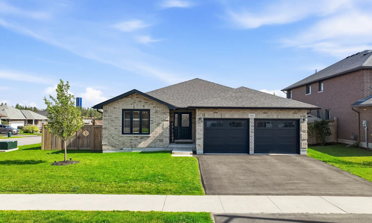 96 Darrell Drain Crescent
