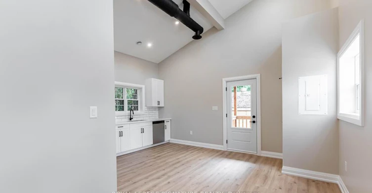 Grdn-309 Cranbrook Drive, Hamilton, ON, L9C 4T4 - 4