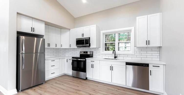 Grdn-309 Cranbrook Drive, Hamilton, ON, L9C 4T4 - 3