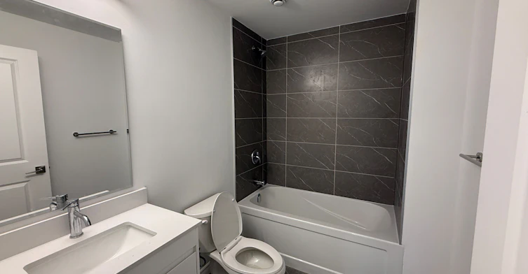 11-2 Slessor Boulevard, Grimsby, ON, L3M 3T2 - 13