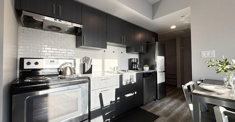 F504-275 Larch Street, Waterloo, ON, N2L 3R2 - 4