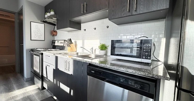 F504-275 Larch Street, Waterloo, ON, N2L 3R2 - 5